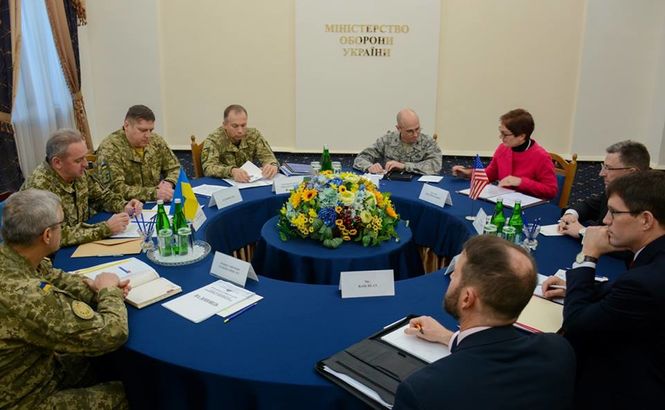Волкер перед поездкой на Донбасс провел переговоры с начальником Генштаба ВСУ