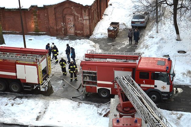 В поликлинике Днепра произошел пожар: с огнем боролись 50 спасателей