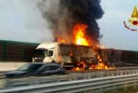 Мощный взрыв близ аэропорта Болоньи: полиция назвала причиной аварию на шоссе