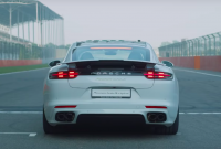 Гибридный Porsche Panamera установил рекорды шести гоночных трасс (видео)