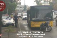 В Киеве мотоциклист обстрелял водителя автобуса