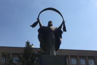 В Кривом Роге на месте памятника Ленину установили статую Богородицы