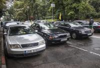 Масштабный протест владельцев авто на еврономерах: активисты решили остаться под Кабмином до утра