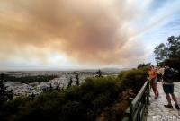 Акрополь и Парфенон в облаке дыма: близ Афин начался масштабный лесной пожар