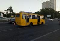 В Киеве возле метро Житомирская произошло тройное ДТП с маршруткой, есть пострадавший