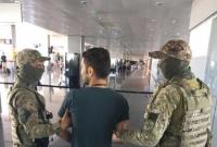 В столичном аэропорту иностранец назвался террористом