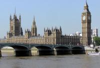 Депутат британского парламента получила подозрительный пакет с липкой жидкостью