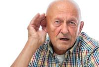 Врачи рассказали, как бороться с потерей слуха в старости