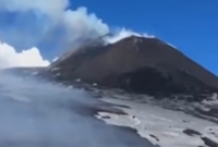 Вулкан Этна сползает к Средиземному морю - ученые