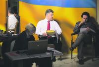 Война компроматов: журналисты узнавали, платил ли спичрайтер Порошенко деньги СМИ за правильные комментарии (видео)