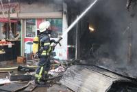 В Киеве из-за пожара на Левобережной могут снести все МАФы возле метро