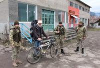 Пограничники задержали немца, который хотел нелегально попасть в Украину на велосипеде