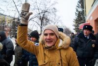 В Кемерово арестовали фотографа, пришедшего на митинг из-за пожара в ТЦ Зимняя вишня