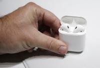 Apple патентует наушники, которые "понимают", в каком ухе находятся