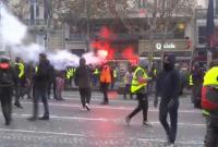 Протесты во Франции: активисты начали разбирать брущадку