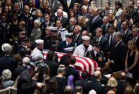 Порошенко на похоронах Маккейна: Вы - настоящий герой Америки, но вы и настоящий герой Украины