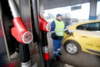 Бензин и военное положение: каких цен на заправках ждать к Новому году