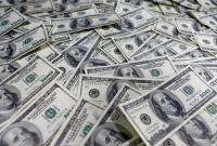 Почти максимум за 4 года: украинцы в ноябре купили в банках валюты на $1 млрд