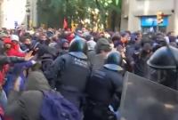 В Барселоне произошло столкновение полиции с сепаратистами, есть задержанные