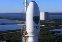 SpaceX вывела на орбиту военный спутник США (фото)
