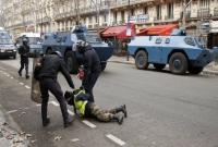 Франция потеряла 2 миллиарда евро от погромов "желтых жилетов"
