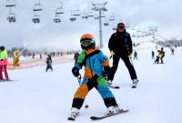Зимовий відпочинок 2019: небанальні та бюджетні місця України для катання на лижах та сноубодрі