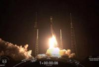 SpaceX запустила ракету Falcon 9 с 60 спутниками для космического интернета