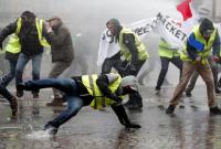 Во Франции снова арестовывают участников протеста "желтых жилетов"