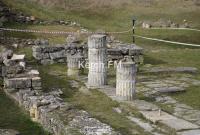 В оккупированной Керчи рухнули колонны античного города (видео)