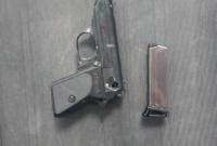 В аэропорту Николаева у пассажира нашли оружие