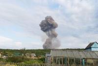 Под Красноярском гремят взрывы на складе боеприпасов, население эвакуируют (видео)