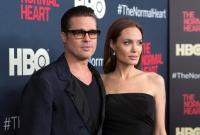 Анджелина Джоли и Брэд Питт официально развелись