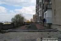На крыше многоэтажки в Черновицкой области нашли труп