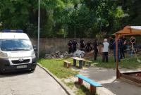 Во Львове на территории детского сада обвалилась конструкция, погиб человек
