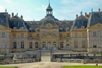 Грабители вынесли из дворца во Франции драгоценностей и денег на 2 млн евро