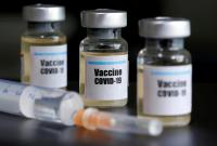 Newsweek: вчені визначили, наскільки ефективною повинна бути вакцина для повернення до звичного життя