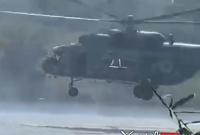 Перевернув човен: під Харковом військовий вертоліт пронісся в двох метрах над пляжем з людьми (відео)