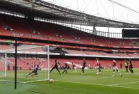 Лондонский "Арсенал" забил шесть голов в спарринге перед восстановлением АПЛ
