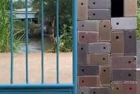 Житель Вьетнама построил забор из старых iPhone
