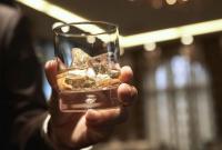 Forbes: виски и водка - лидеры пандемических продаж алкоголя