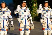 Китайские астронавты вышли в открытый космос