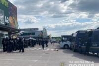 Конфликт на рынке "Столичный": пострадали три работника полиции, открыто два производства