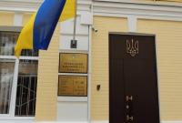 В Печерском суде Киева распылили токсичное вещество, открыто производство