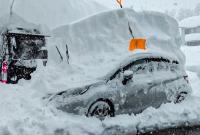 На Японию обрушился снежный шторм: по меньшей мере 9 тысяч домов обесточены
