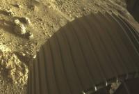 Не такой уж и красный: появились новые фото Perseverance с Марса